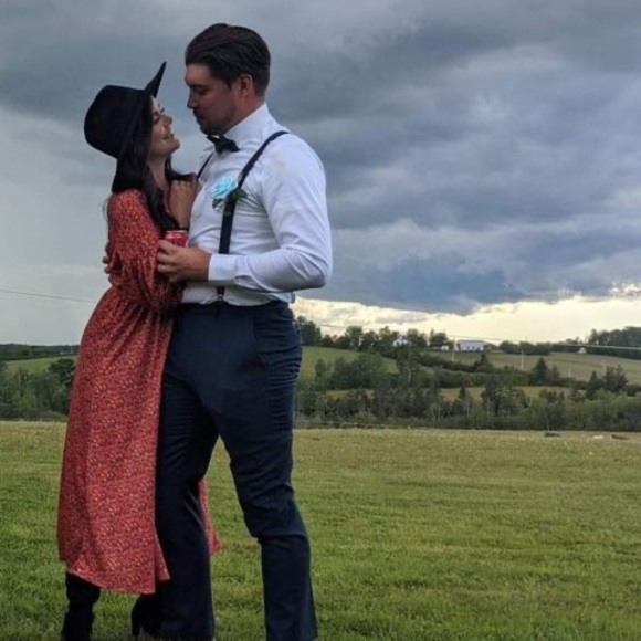 Meet your Posher, Megan - Picture 1 of 1